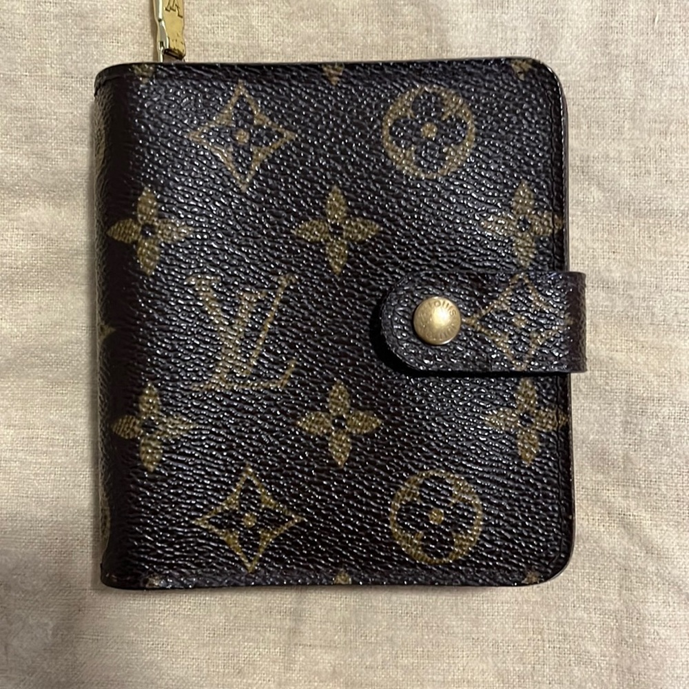 Louis Vuitton Vintage wallet. Very good condition